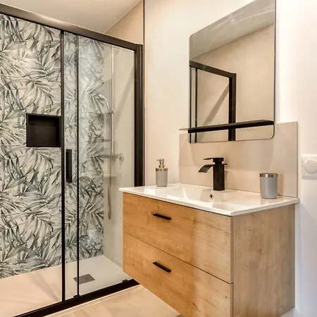 Grande De Charme Proche De La Holiday home *